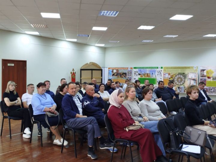 Глава Спасского района встретился с местными предпринимателями
