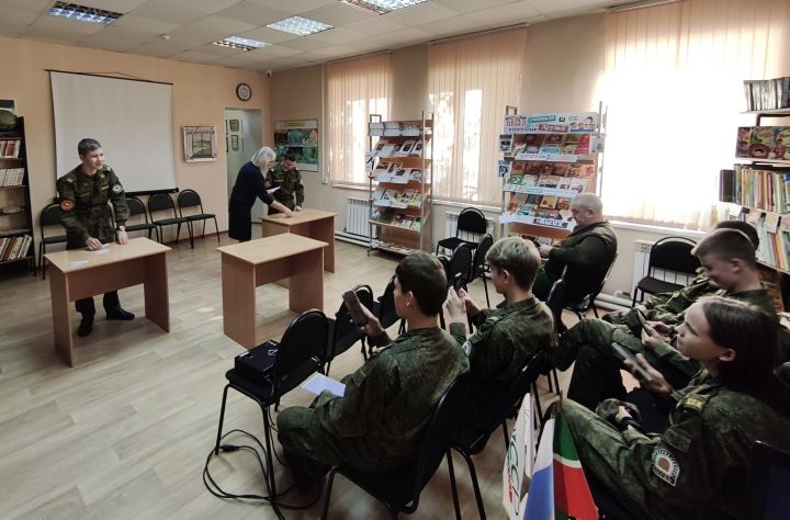Кадеты Спасского района поздравили отцов с праздником