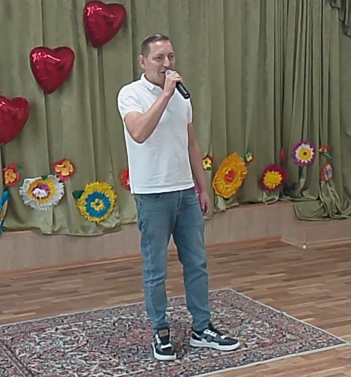 В Болгарской школе-интернате для детей с ОВЗ чествовали педагогов и ветеранов