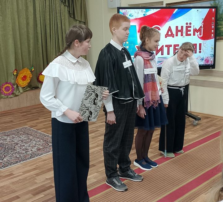 В Болгарской школе-интернате для детей с ОВЗ чествовали педагогов и ветеранов