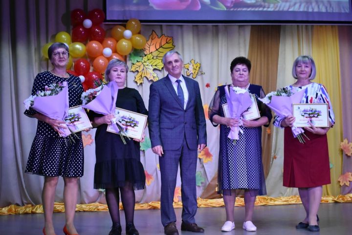 В Спасском районе чествовали учителей
