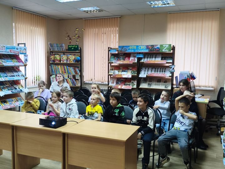 Ко Дню народного единства в детской библиотеке Болгара прошло тематическое мероприятие