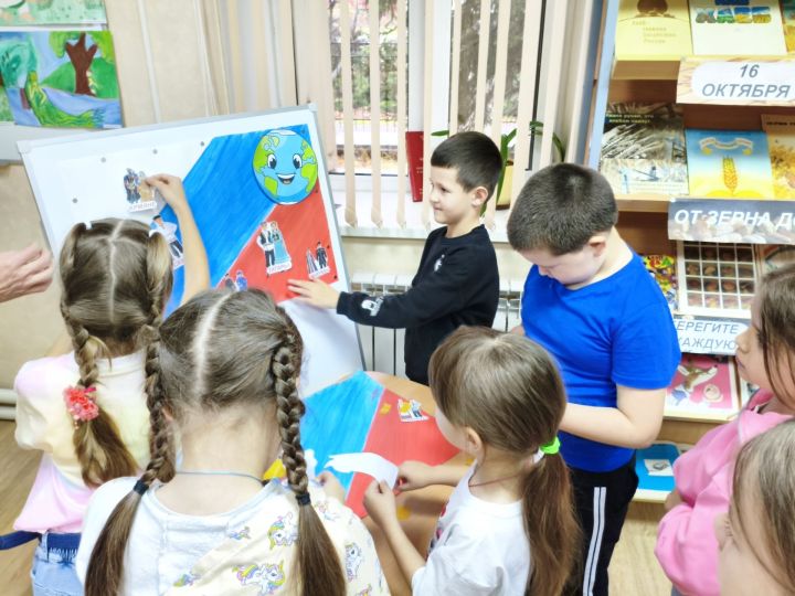 Ко Дню народного единства в детской библиотеке Болгара прошло тематическое мероприятие