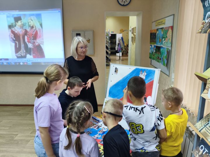 Ко Дню народного единства в детской библиотеке Болгара прошло тематическое мероприятие