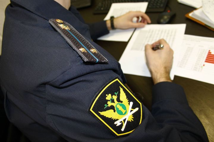 Приставы в Спасском районе нашли должницу на огороде