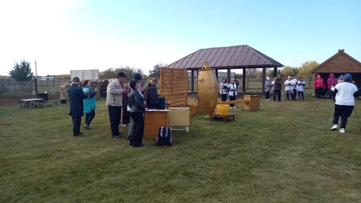 В Болгаре прошел фестиваль скандинавской ходьбы «Спасская прогулка»