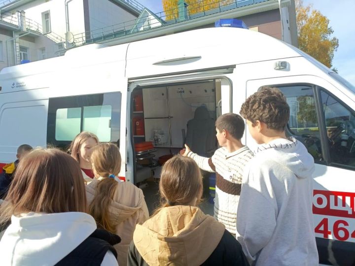 Школьники Спасского района познакомились с профессией врача