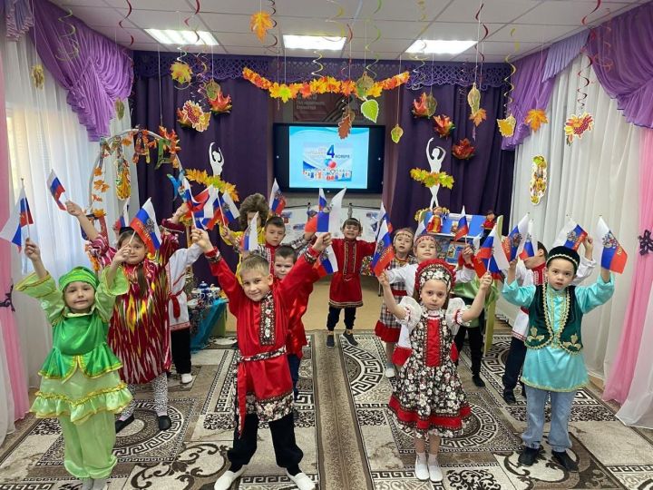 Глава Спасского района поздравил земляков с Днём народного единства