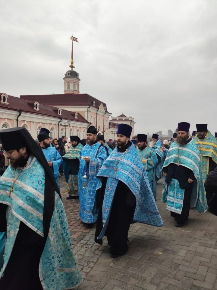 Спассцы приняли участие в крестном ходе в честь Казанской иконы Божией Матери