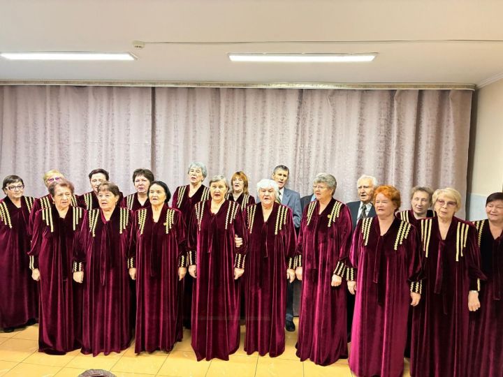 В Спасском ДИПИ декада инвалидов началась с концерта народного хора