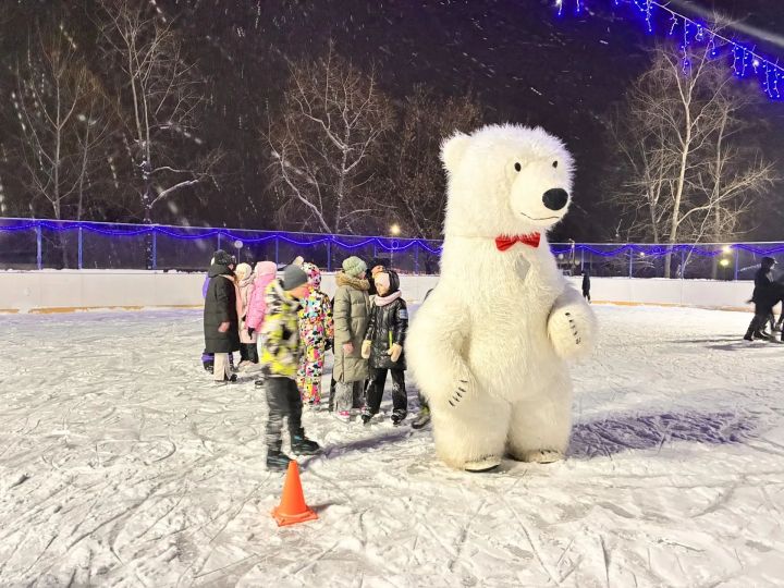 В Болгаре открылся центральный каток