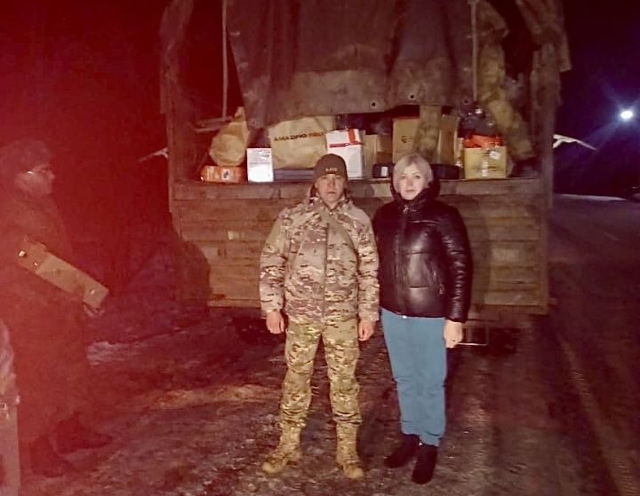 Глава Трехозерского поселения доставила гуманитарный груз для бойцов СВО