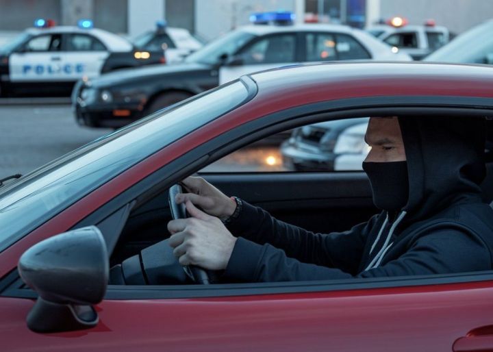 В Болгаре ночью угнали автомобиль