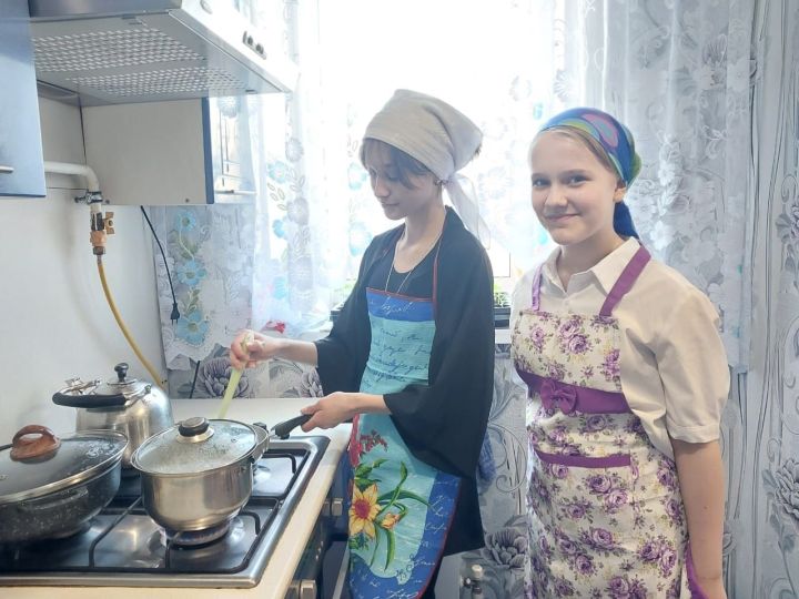 Для полянских школьниц прошел татарский мастер-класс