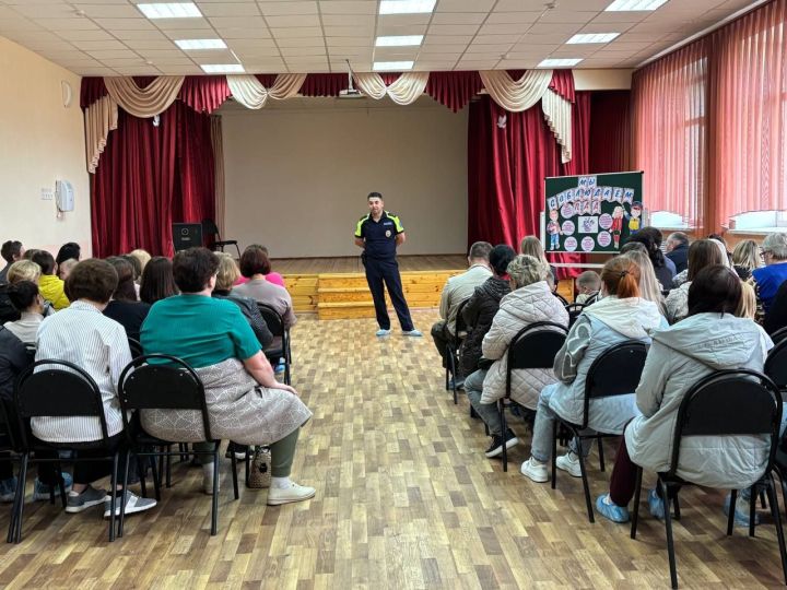 Госавтоинспекция Спасского района проводит родительские собрания по БДД