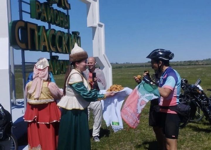 Спасский район встретил участников велопробега ко Дню предпринимателя