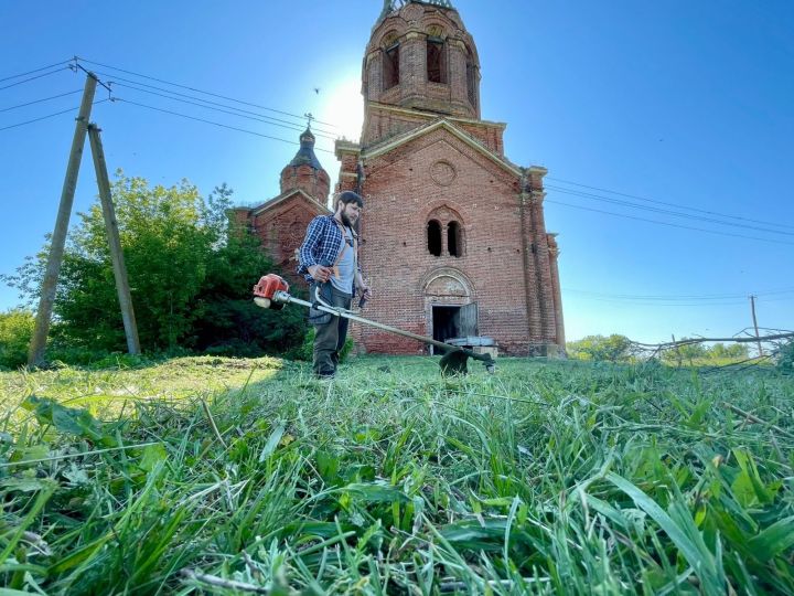 В селе Танкеевка готовятся к консервации храма Живоначальной Троицы