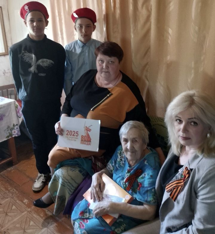 В селе Три Озера поздравили сирот войны с 80-летием Победы