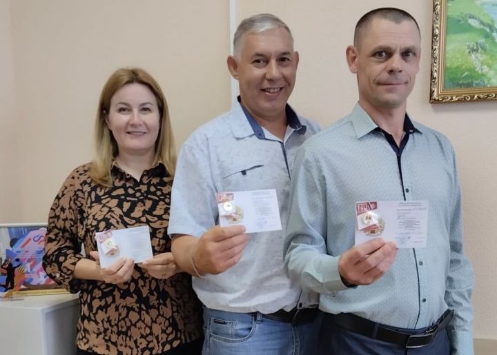 Сотрудники ОСФР в Спасском районе получили золотые знаки ГТО
