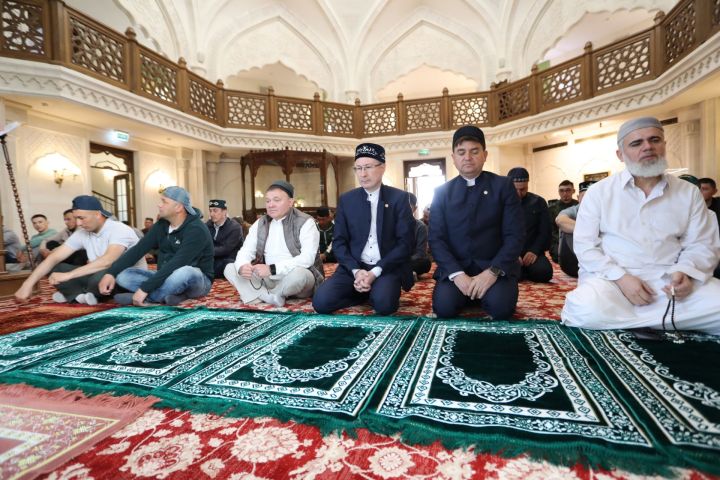В Болгаре отпраздновали Курбан-байрам: молитва, проповедь и призывы к единству