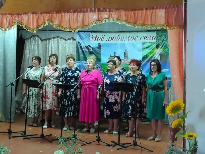 В Бураковском Доме культуры отпраздновали День села