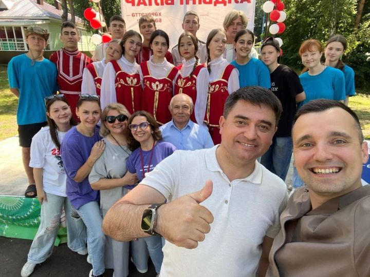 Тимур Сулейманов и Роман Исланов посетили профильную смену в лагере «Болгар»