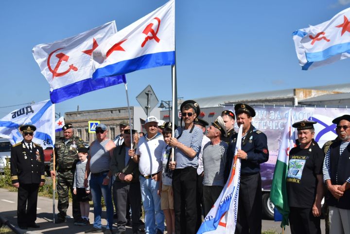 В Болгаре торжественно отметили День ВМФ России