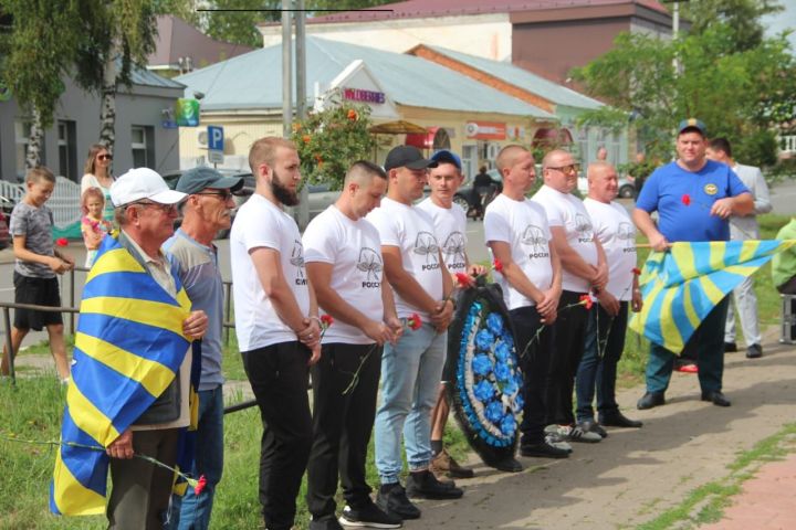 В Болгаре отметили День ВВС России