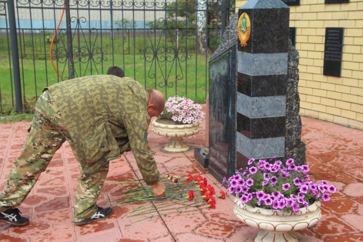 В Болгаре отметили День ВВС России