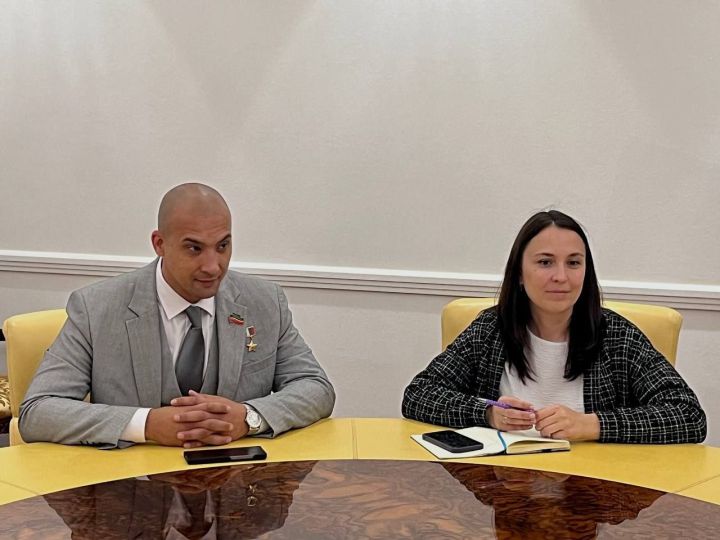 Герой России Расим Баксиков проходит стажировку в Минкультуре Татарстана