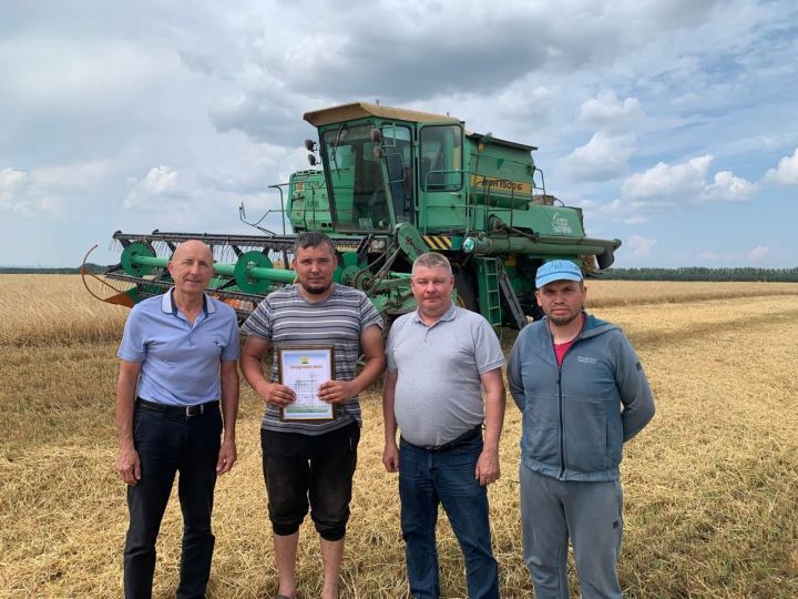 Передовикам жатвы Спасского района вручили Благодарственные письма