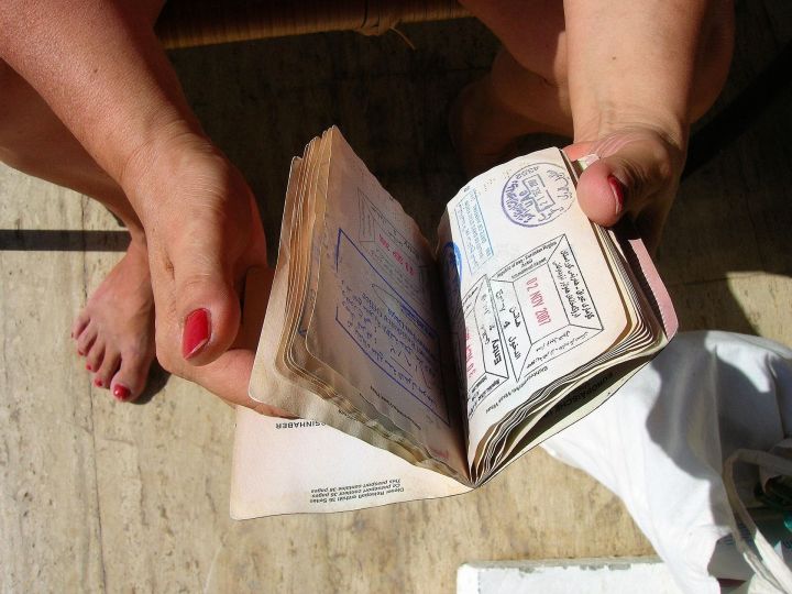 Иностранцам в России остался один день для легализации своего статуса