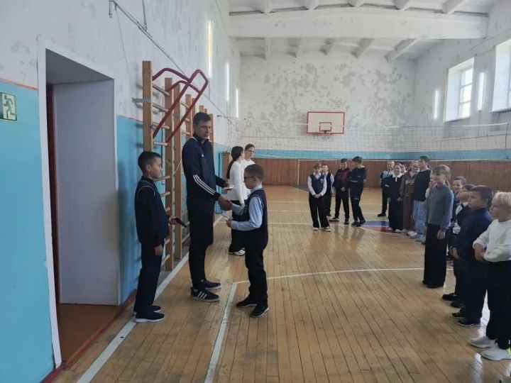 Ученики Бураковской СОШ получили знаки отличия ВФСК ГТО