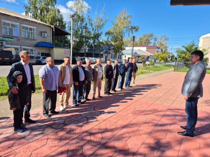 В Болгаре отметили День танкиста в Единый день голосования