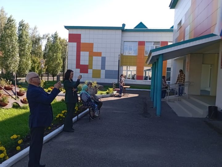 Детская школа искусств в Болгаре подготовила сюрпризы для избирателей