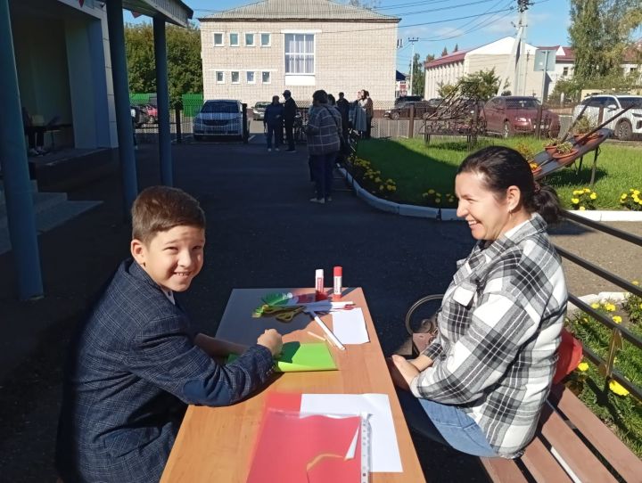 Детская школа искусств в Болгаре подготовила сюрпризы для избирателей