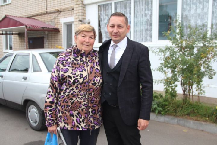 Сотрудники «Новой жизни» побывали в гостях у ветеранов редакции газеты и типографии