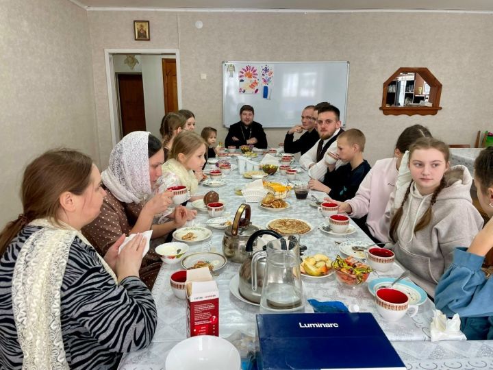 В храме Болгара прошла встреча с молодежью