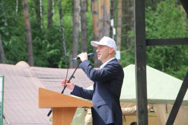 Председатель Госкомитета РТ по туризму Сергей Иванов поздравил жителей Болгара и Спасского района с Сабантуем