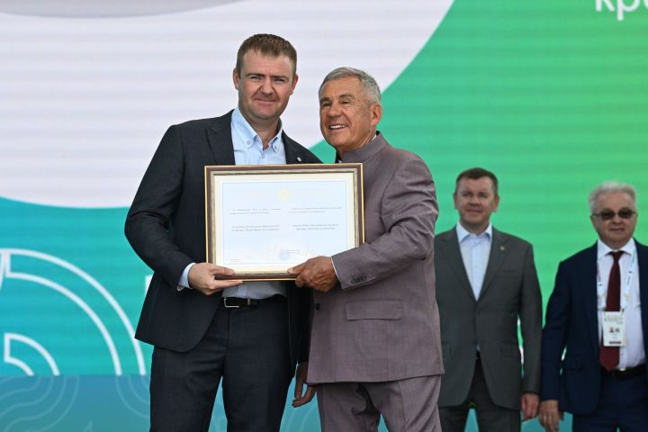 Хозяйство из Спасского района получило благодарность Раиса Татарстана на «Агроволге-2026»