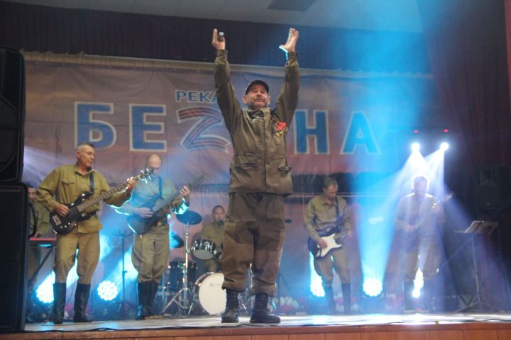 В Спасском районе состоялось открытие фестиваля поисковой и военно-патриотической песни «Река Бездна-2026»