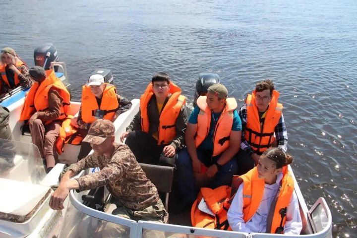 Скауты со всей России увидели природу заказника «Спасский» с воды