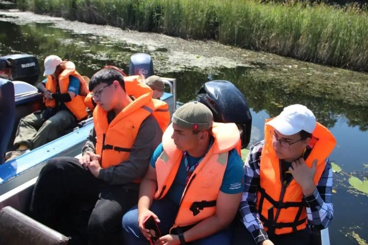 Скауты со всей России увидели природу заказника «Спасский» с воды