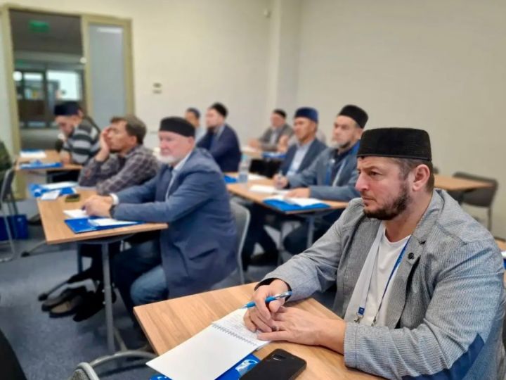 Мусульманские деятели из 16 регионов прошли обучение в Болгаре