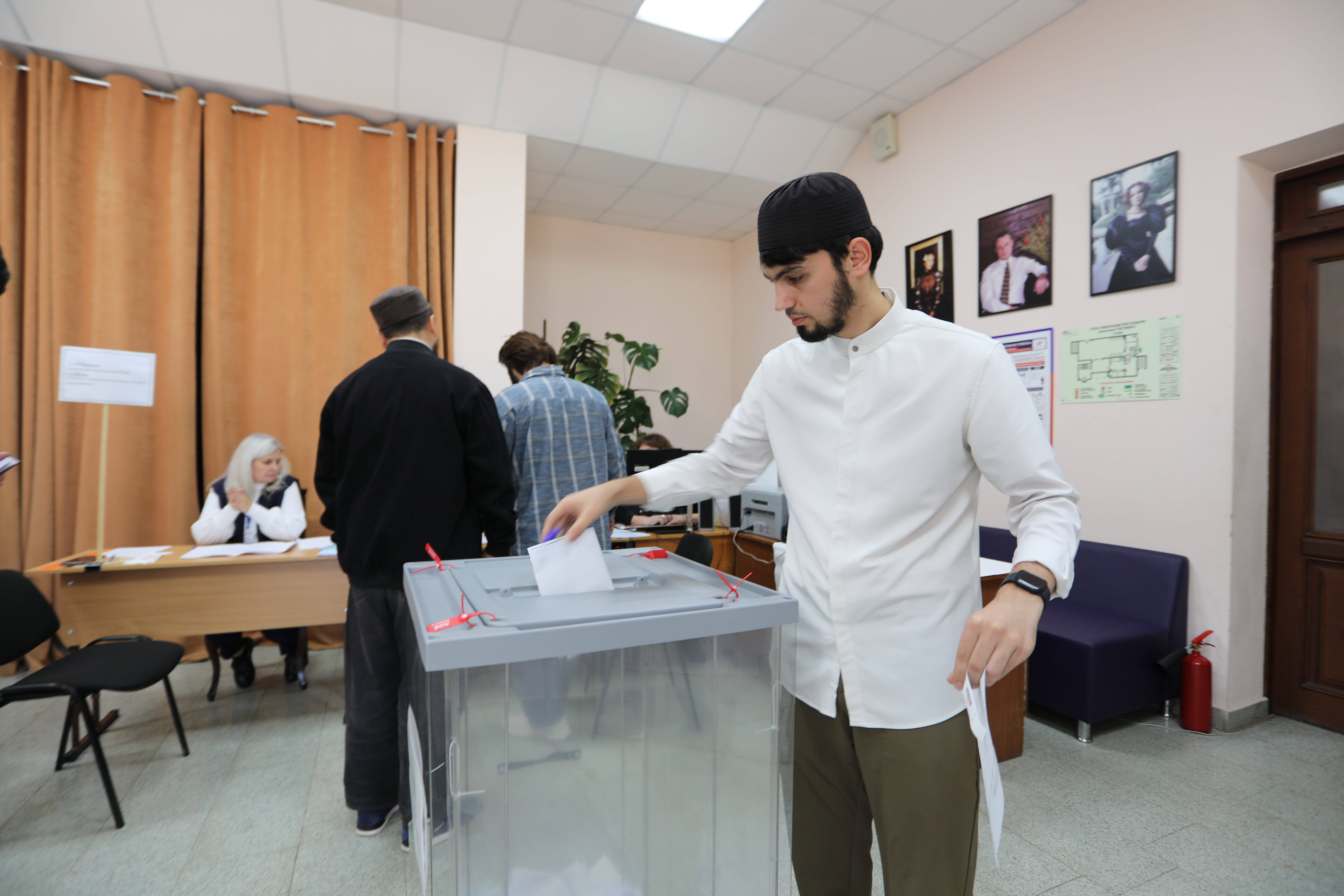 Студенты Болгарской исламской академии приняли участие в выборах депутатов Госдумы