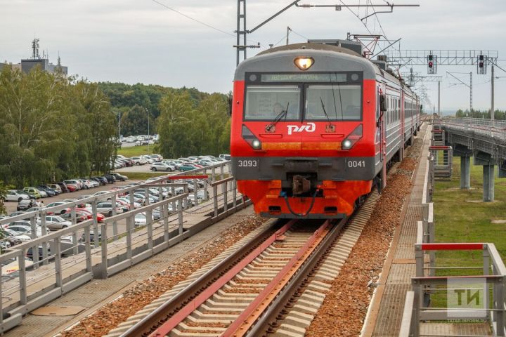 Праздник одновременно охватил 34 железнодорожных вокзала 