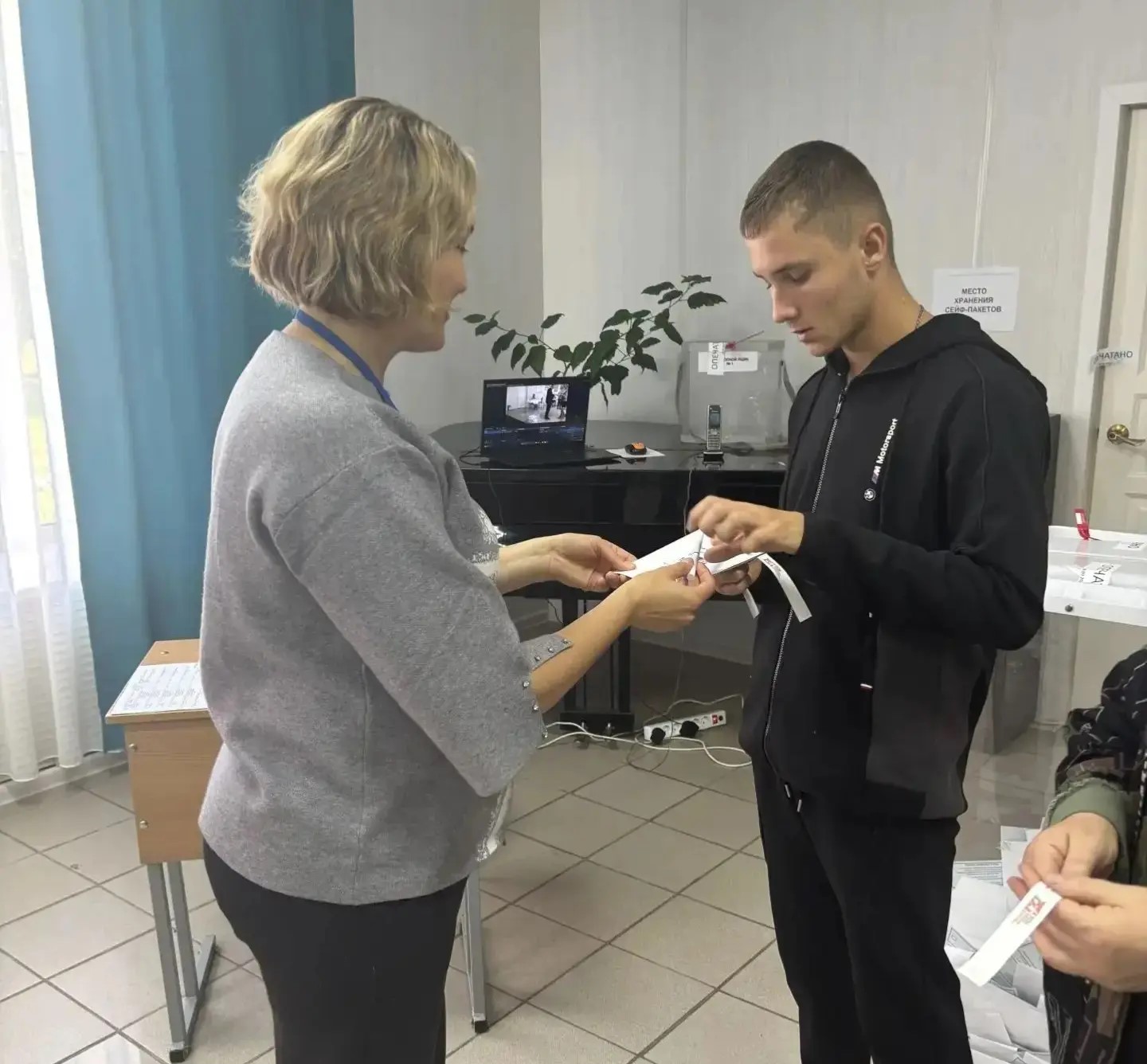 Молодые избиратели Болгара впервые голосуют на выборах