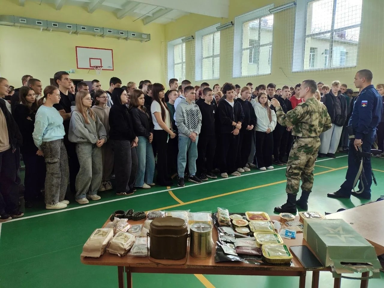 Фонд «НЭФИС» провёл встречи со студентами и школьниками Спасского района