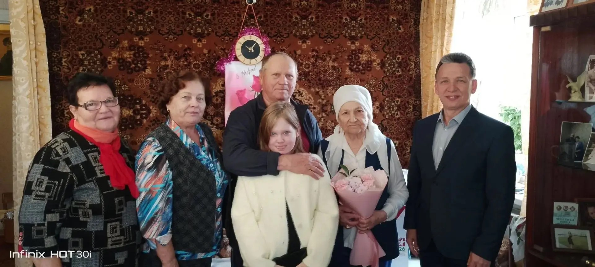 В Болгаре поздравили 95-летнюю труженицу тыла