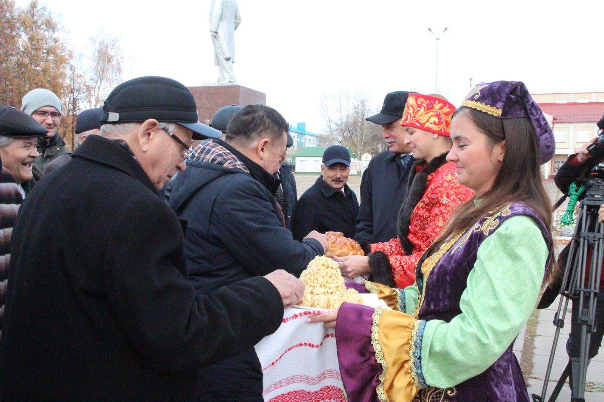 Алишны Парижда да укыйлар...